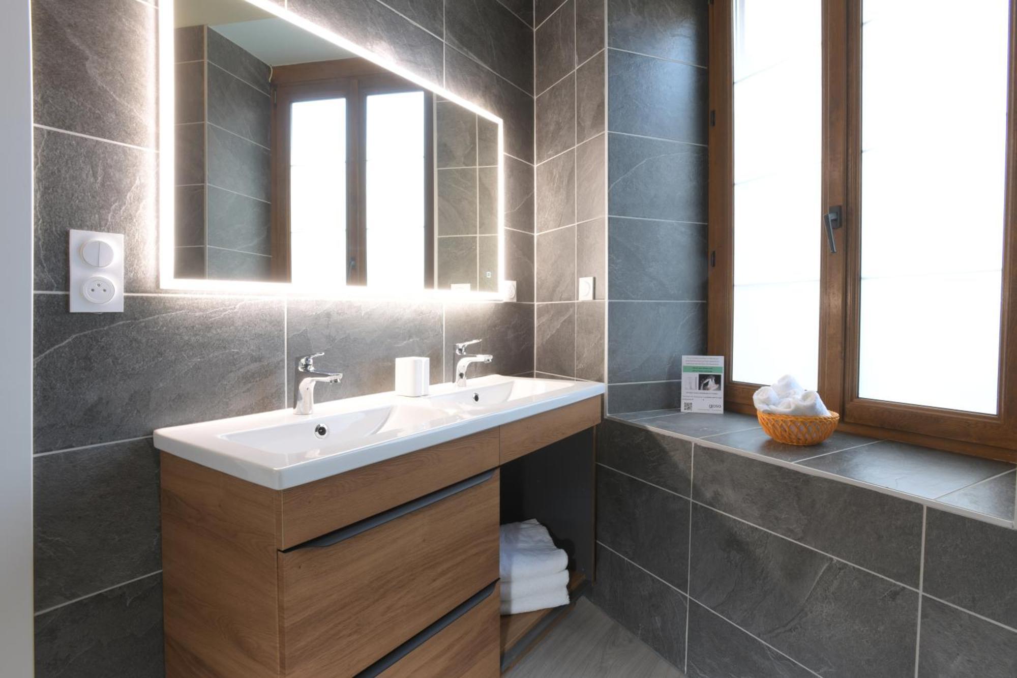 Au Cheval Blanc - Appartement Familial 6P Parking Prive Proche Colmar Centre Екстер'єр фото